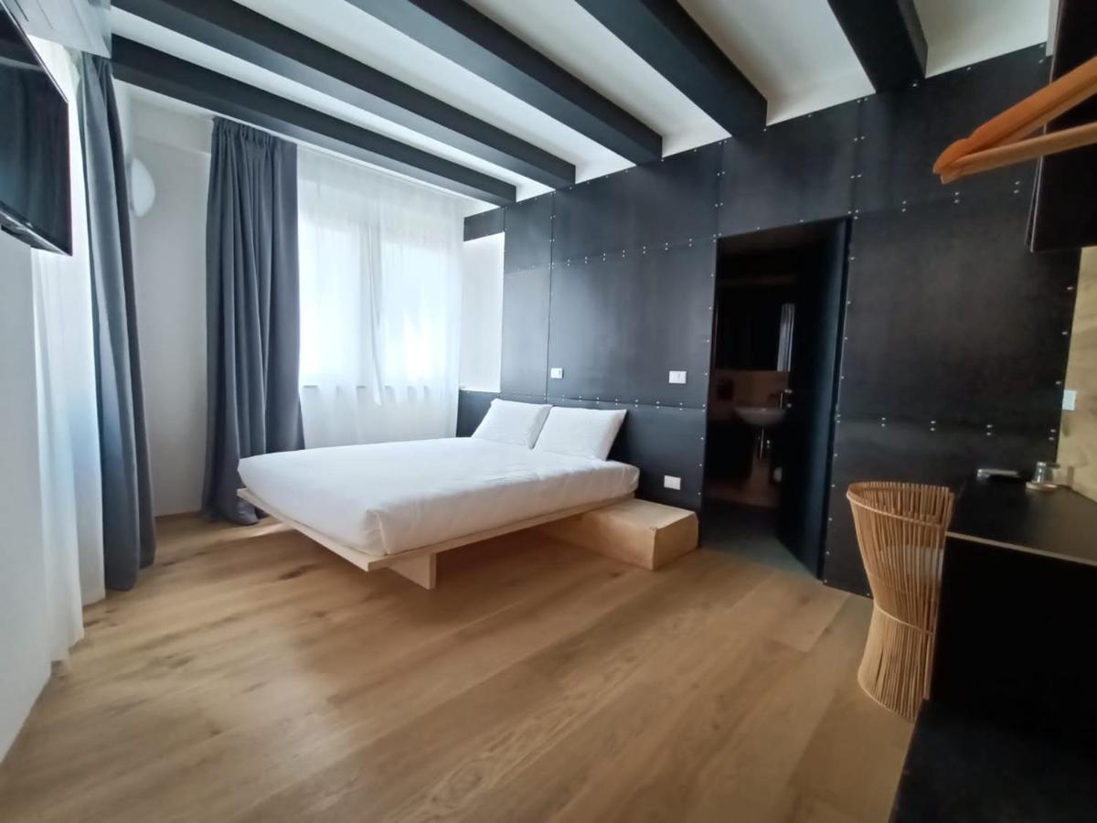 Le Meridiane City Rooms In Trento Luaran gambar